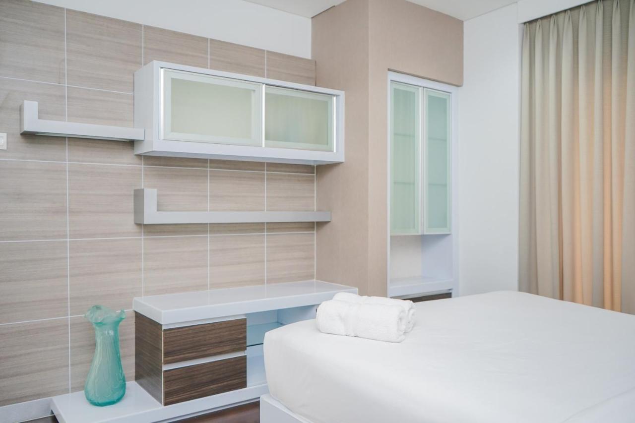 Homey And Modern Tamansari Semanggi 2Br Apartment By Travelio Джакарта Екстериор снимка